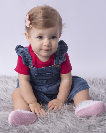 MARIA CAROLINA GUIMARÃES — 4