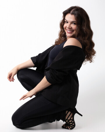 ALYNE MONTENEGRO — 3