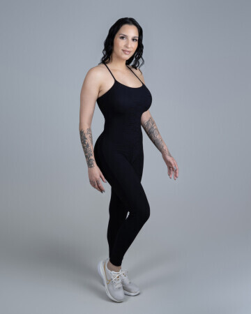 THAIS DE VARGAS — 2