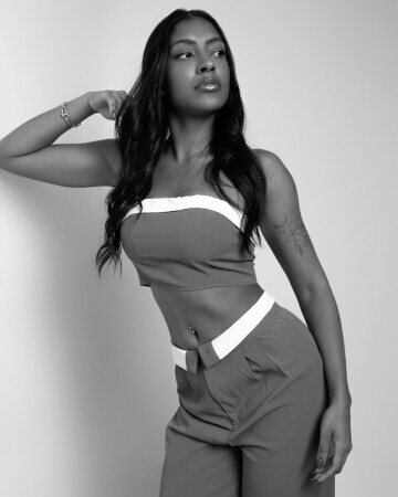 MARIANA MORAES SANTOS — 3