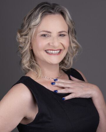 ANDREA MENDONÇA — 2