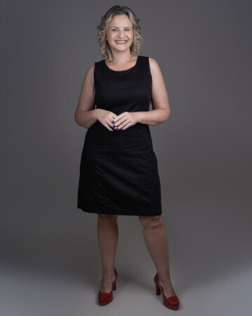 ANDREA MENDONÇA — 5