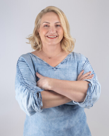 ADRIANE GOBATTO — 6