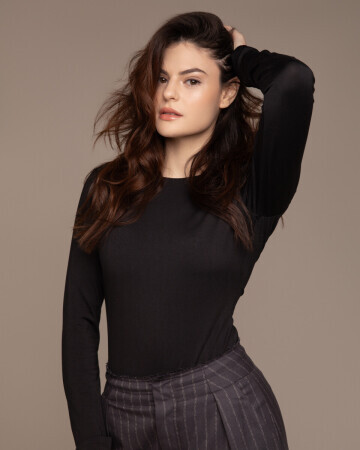 JULIA KARPINSKI — 4