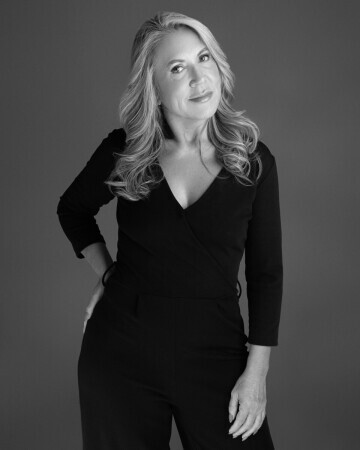 ANA BEATRIZ ANTUNES — 3