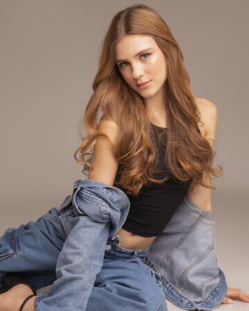 LIZ BORTOLUZZI — 6