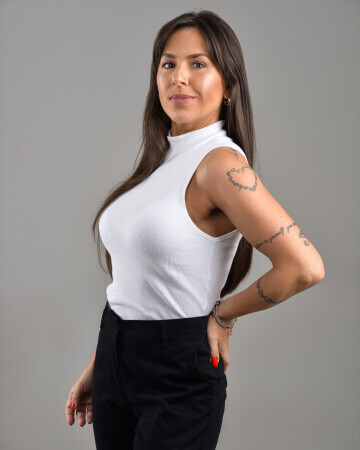 EMANUELA OLIVEIRA — 5