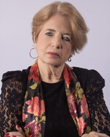 ELIZABETH SILVEIRA — 1