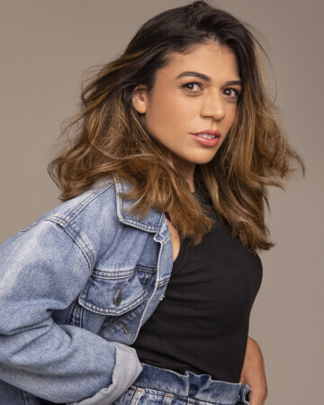 VANUSA BELMONT — 5