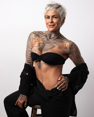 JANA FERNANDES — 1