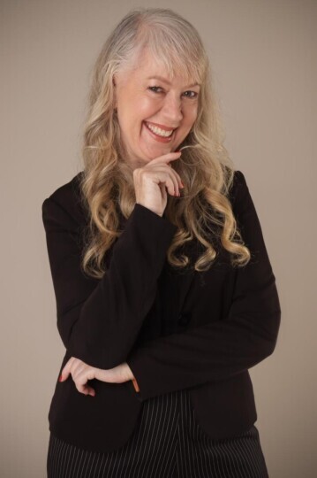 KARINA MOELLER — 3