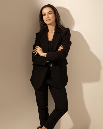 DENISE HERMESMEYER — 5