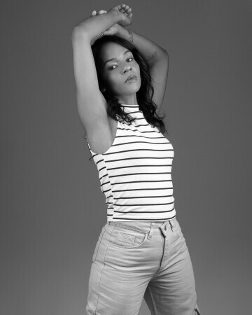 JANAÍNA LOMANDO — 4