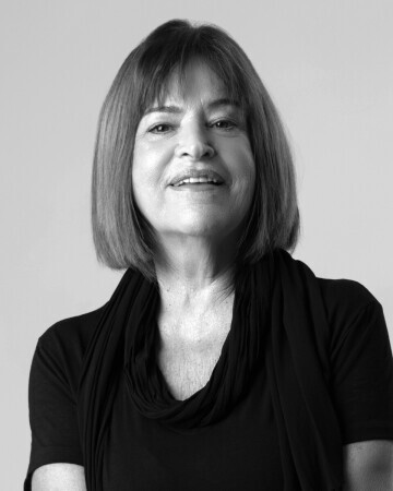 MARIA AUGUSTA FERNANDES — 4