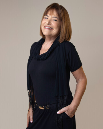 MARIA AUGUSTA FERNANDES — 6