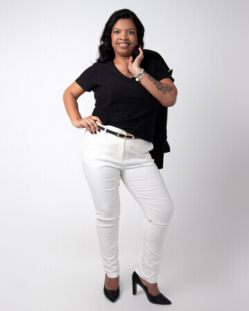 LAIS CONTRERAS — 2