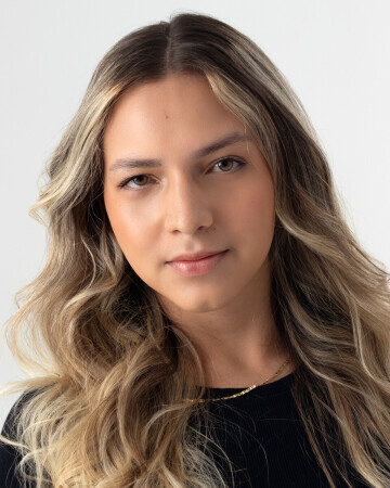 LEONARA MOREIRA — 6