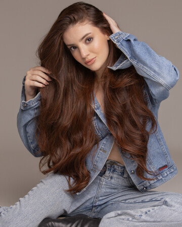 ANA BEATRIZ RODRIGUES — 4