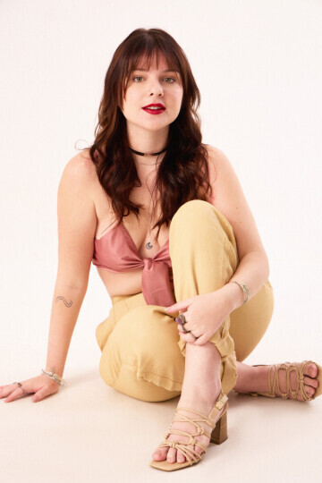 ISABEL SCHIMITI — 5