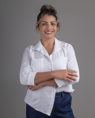 ANGELA BARBOSA — 4