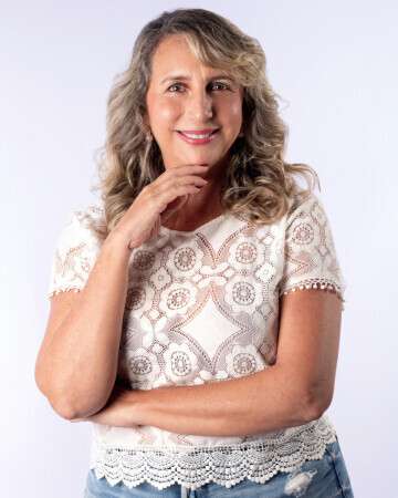 DRA. ILANA PARAVIDINO