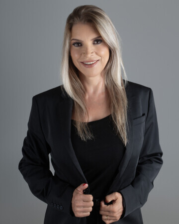 SANDRA CAMARGO — 6