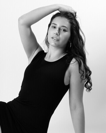 JULIA AGNOLETTO — 6