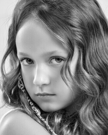 ISADORA SCHAMANN — 1