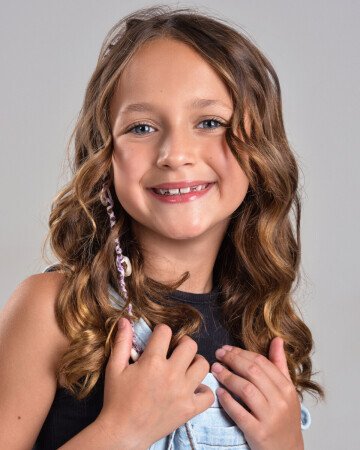 ISADORA SCHAMANN — 4