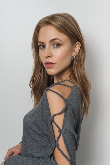 Mariana Breda — 10