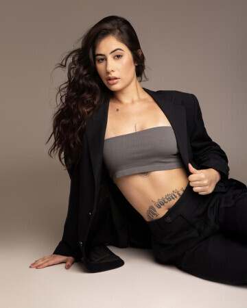 NICOLY CAROLINA — 6