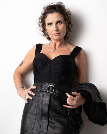 DANIELA FARIAS — 2