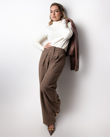 CAMILA FREITAS — 3