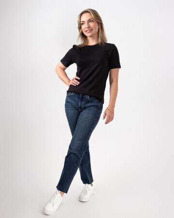 CAMILA FREITAS — 4