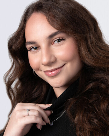 RAFAELLA HADDAD — 5