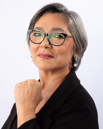 SILVANIA BRITO — 6