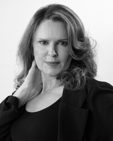 WALKIRIA GARCIA — 2