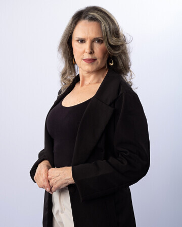 WALKIRIA GARCIA — 5