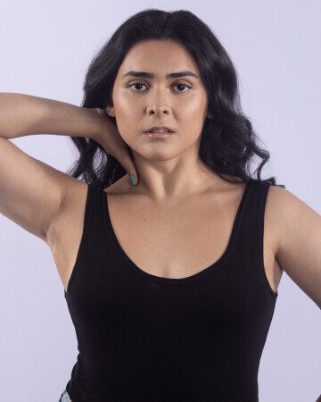 VIVIANNE CORREA — 3