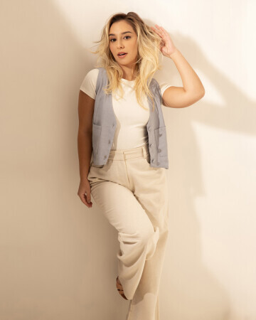 SELENA LARROSA — 1