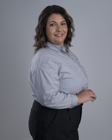 ADRIANA LAMPERT — 5