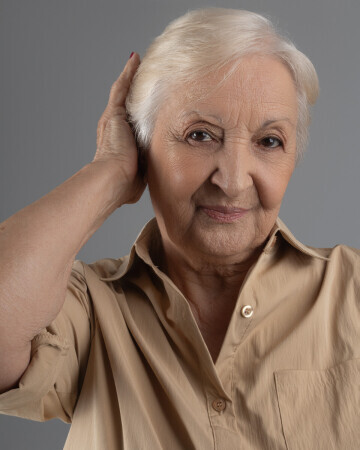 NEIDA OLIVEIRA — 1