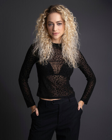 KHENNIA GIROLA — 5