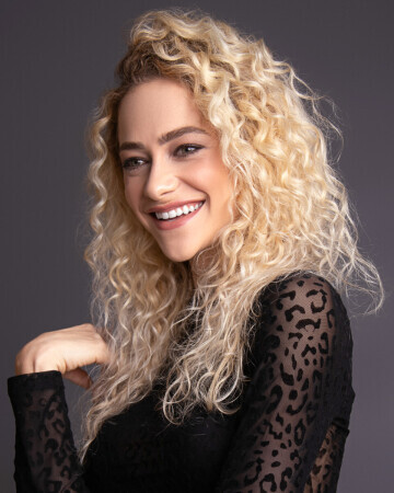 KHENNIA GIROLA — 6