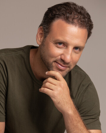 FERNANDO LOBATO — 4