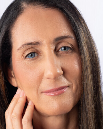 DANIELA AMORIM — 4