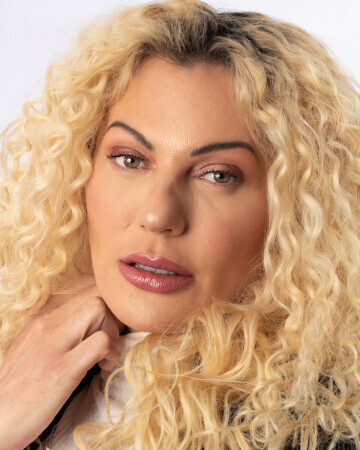 ANA PAULA BATALHA — 2