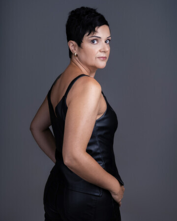 CRISTIANE TORRES — 6