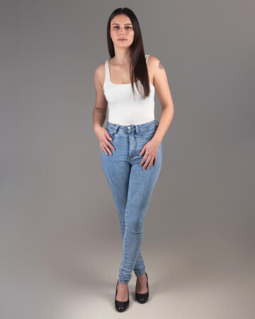 PRISCILA ANDIARA — 4