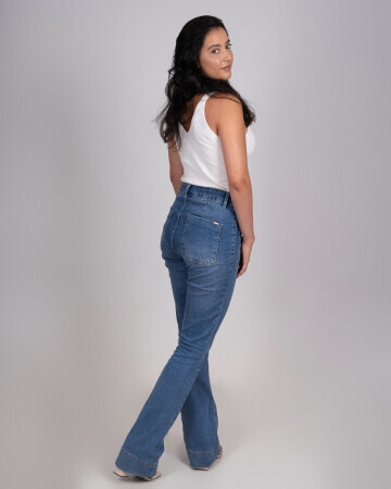 CLAUDIA DELANNI — 3